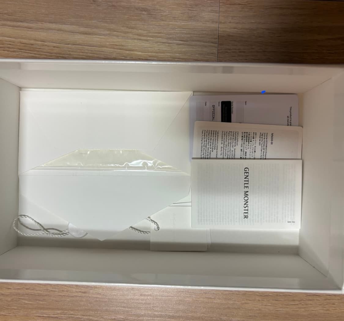 메종 마르지엘라 x 젠틀몬스터 mm210 블랙클리어 팝니다 상품이미지3