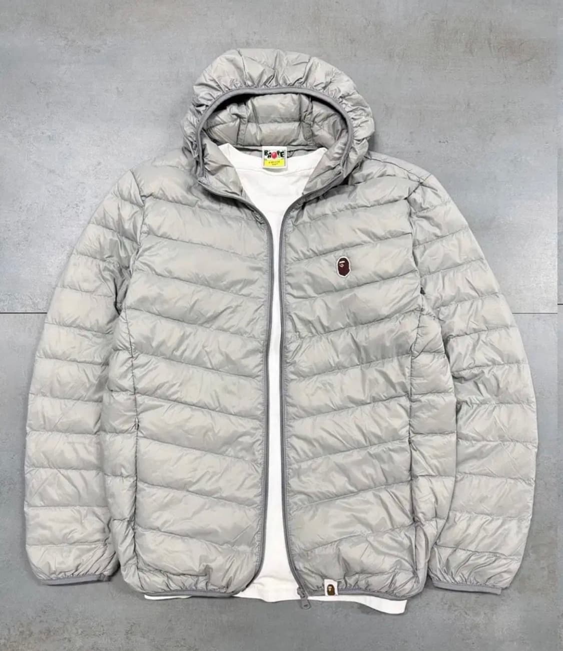 베이프 회색 경량패딩 에이프 L 상품이미지1