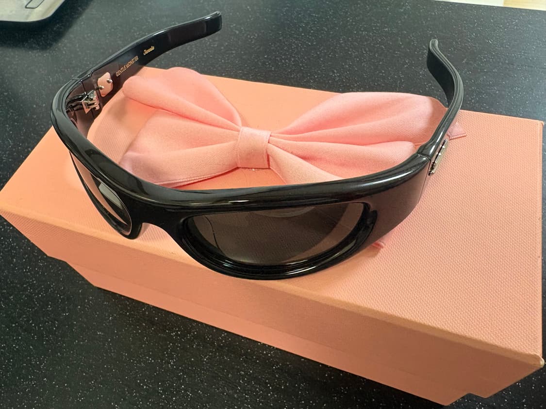 젠틀몬스터 제니 젠틀살롱 슈브드니니 01 블랙 상품이미지3