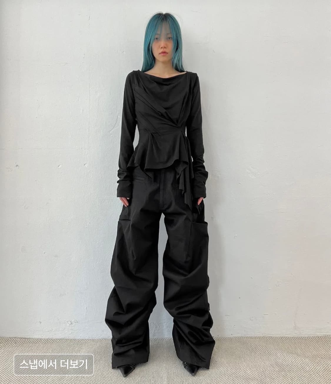 나체 INCLINE DRAPING LONG SLEEVE BLACK 상품이미지3