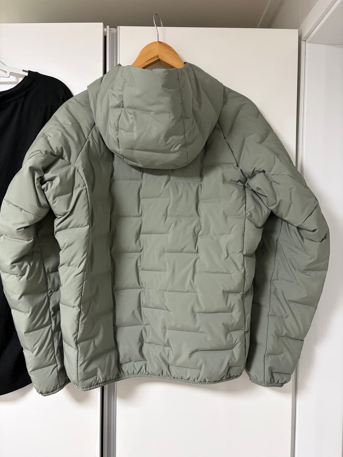 유니클로 퍼프테크 경량패딩 L 상품이미지2