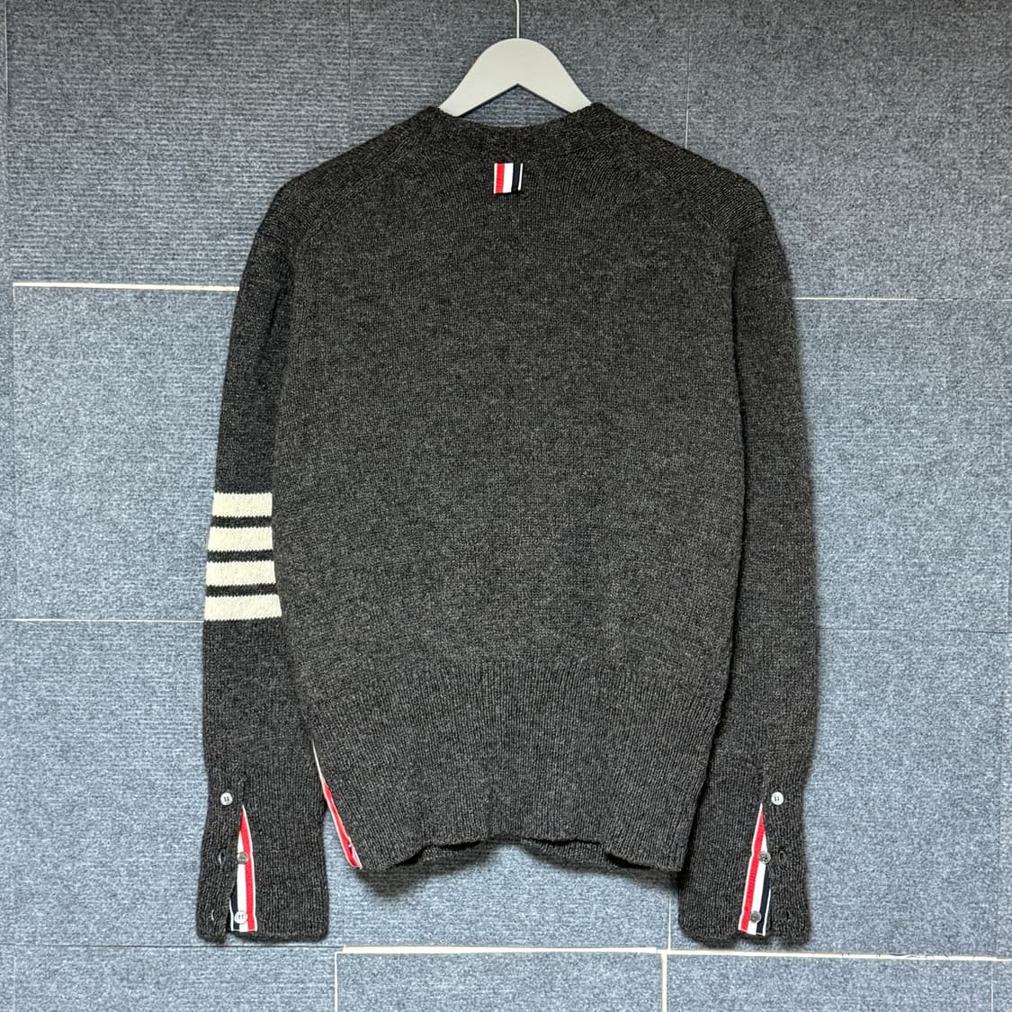 톰브라운 가디건 상품이미지2