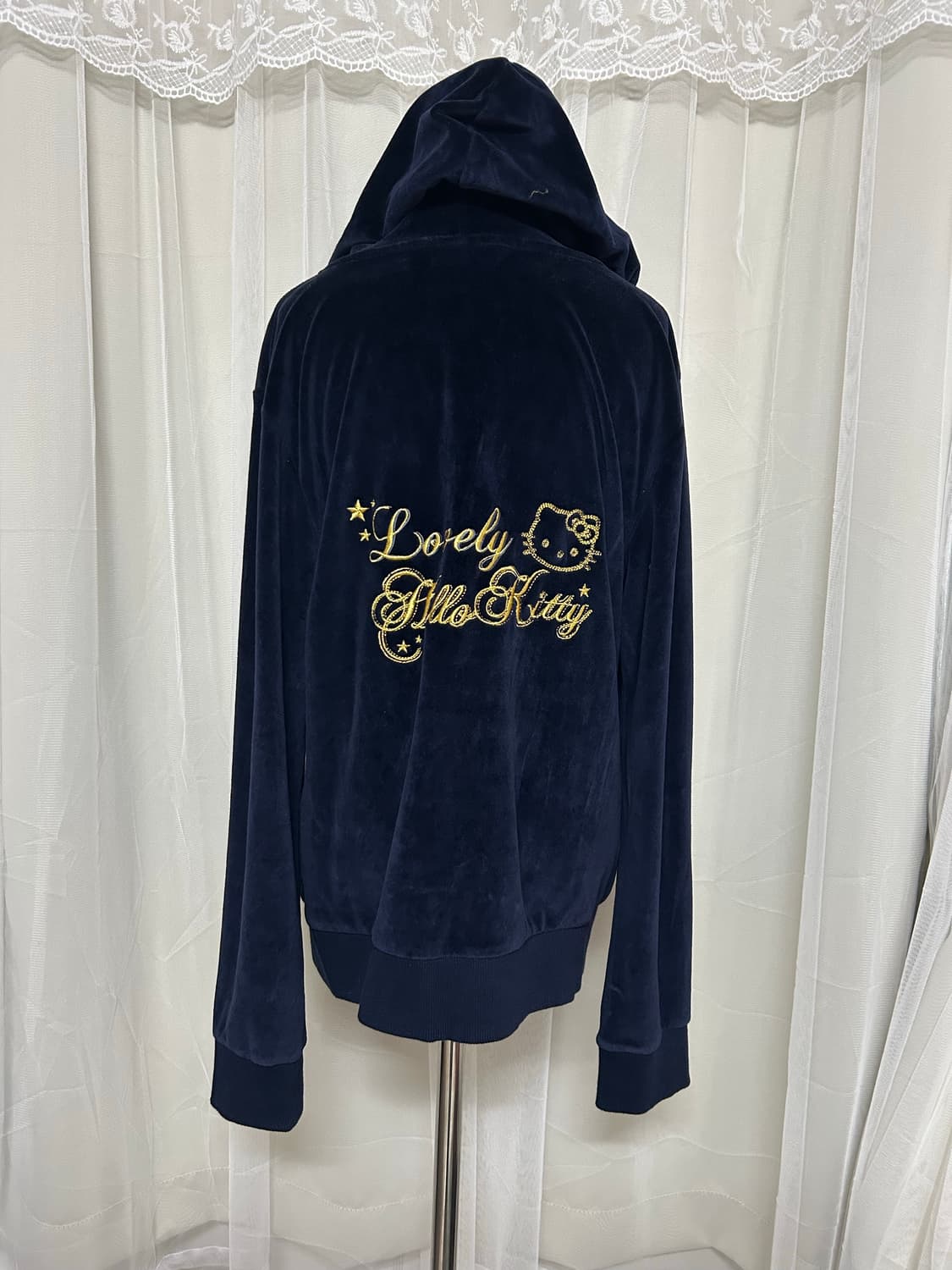 벨벳 헬로키티 네이비 집업 상품이미지1