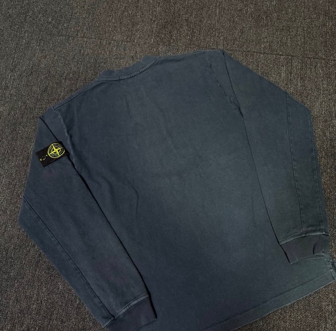 스톤아일랜드 네이비 브이넥 롱슬리브 상품이미지2