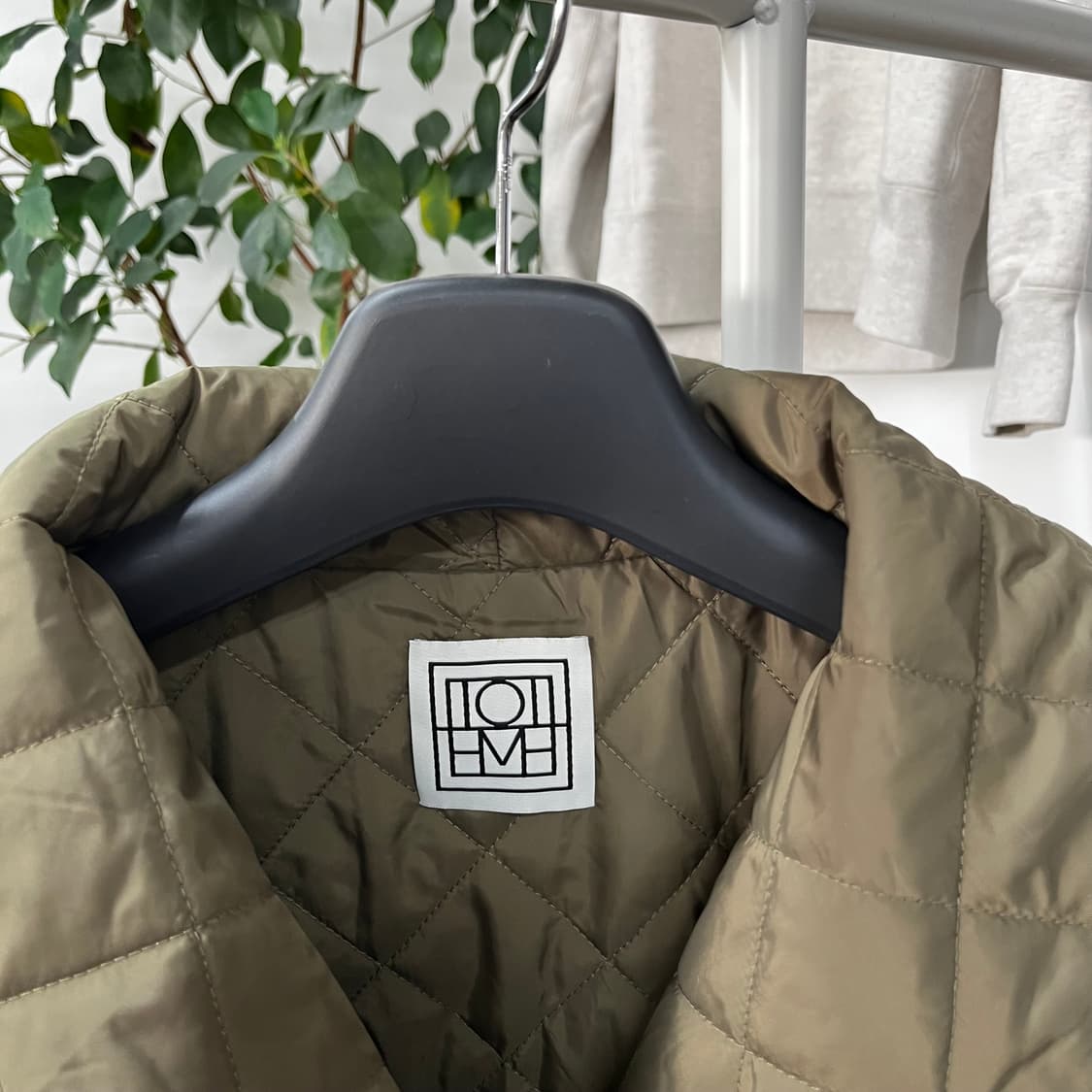 토템 시그니쳐 퀼팅 코트 미사용 S 상품이미지4