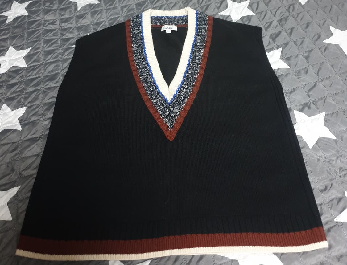 COS 코스 오버사이즈 V넥 배색 니트 베스트 블랙 (M) 상품이미지1