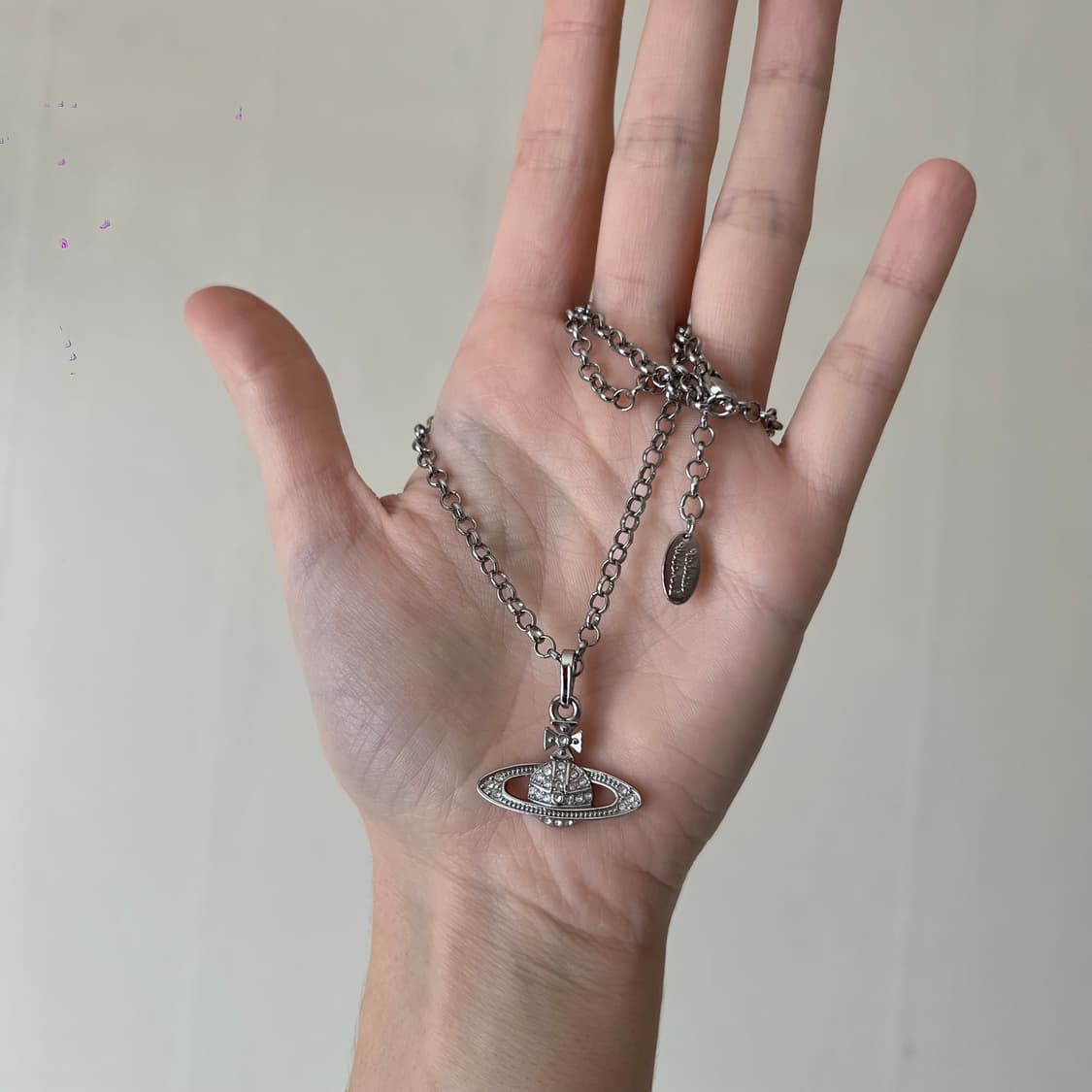 비비안웨스트우드 미니 바스 릴리프 펜던트 네크리스 상품이미지3