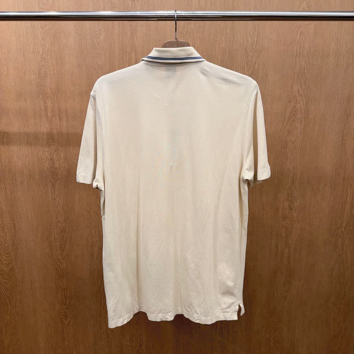 휴고 보스 반팔 카라 티셔츠 하프 집업 로고 자수 디테일 레귤러핏 베이지 상품이미지3