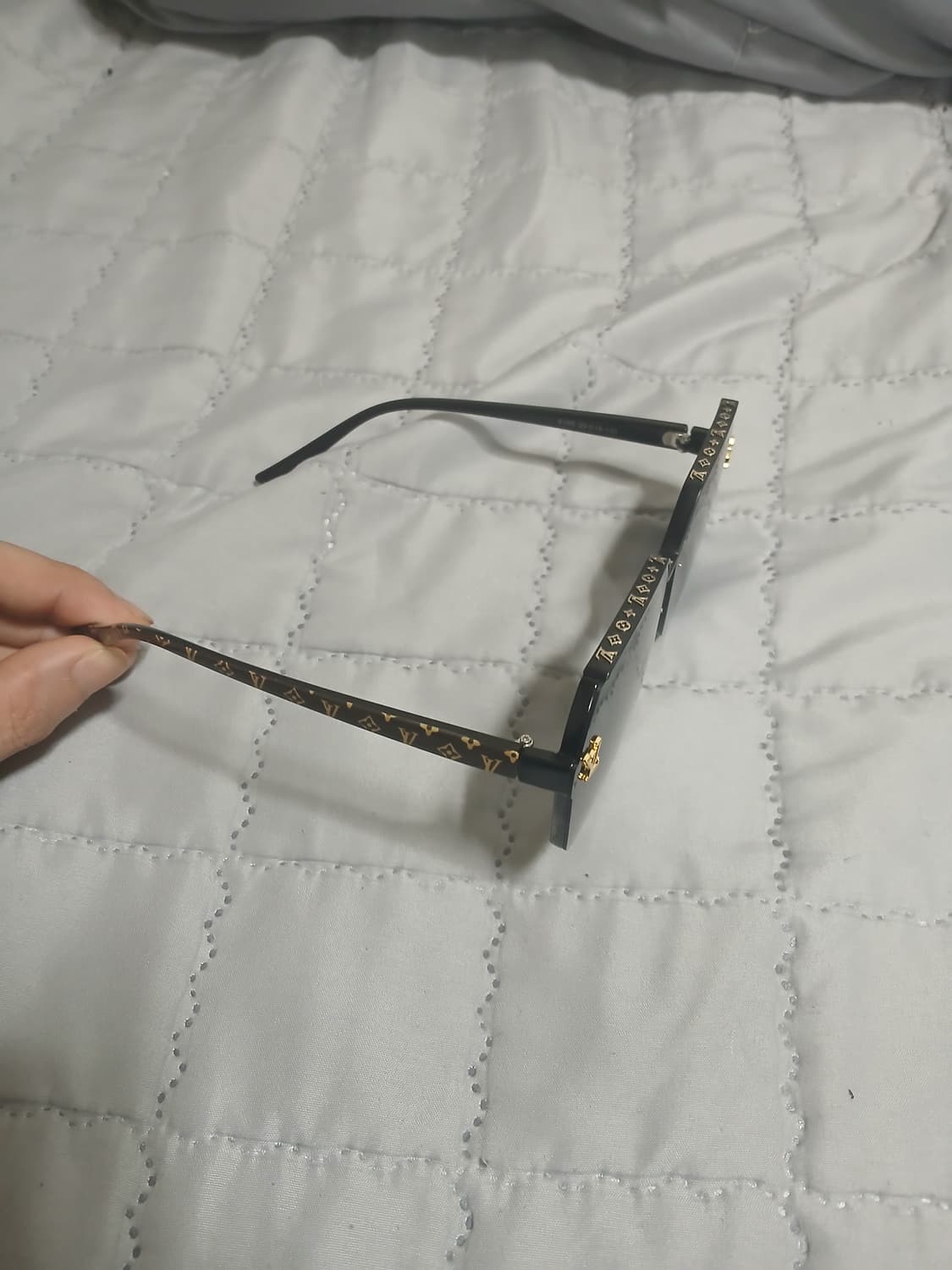 루이비통 선글라스 30만원팝니다 네고가능 상품이미지4