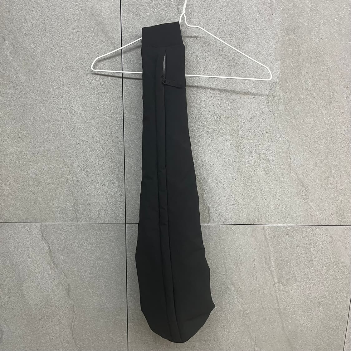 이지갭 스네이크 백 상품이미지1