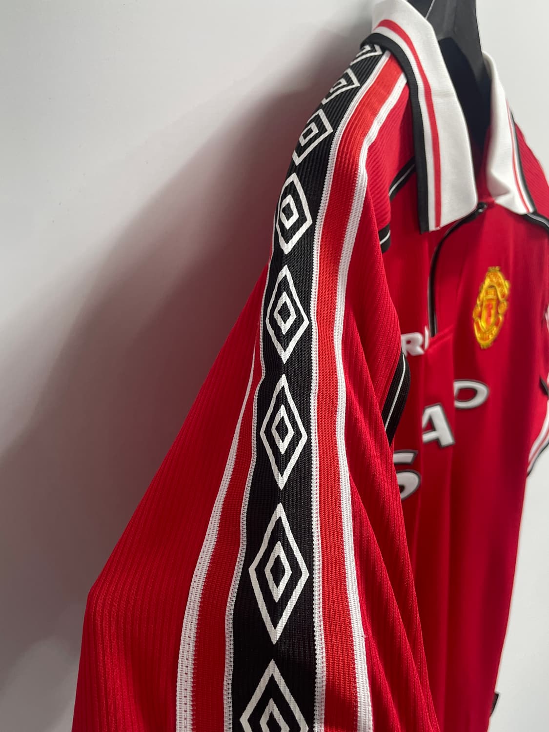 98-99 엄브로 맨유 유니폼 홈 레플리카 티 (on.504) 상품이미지4