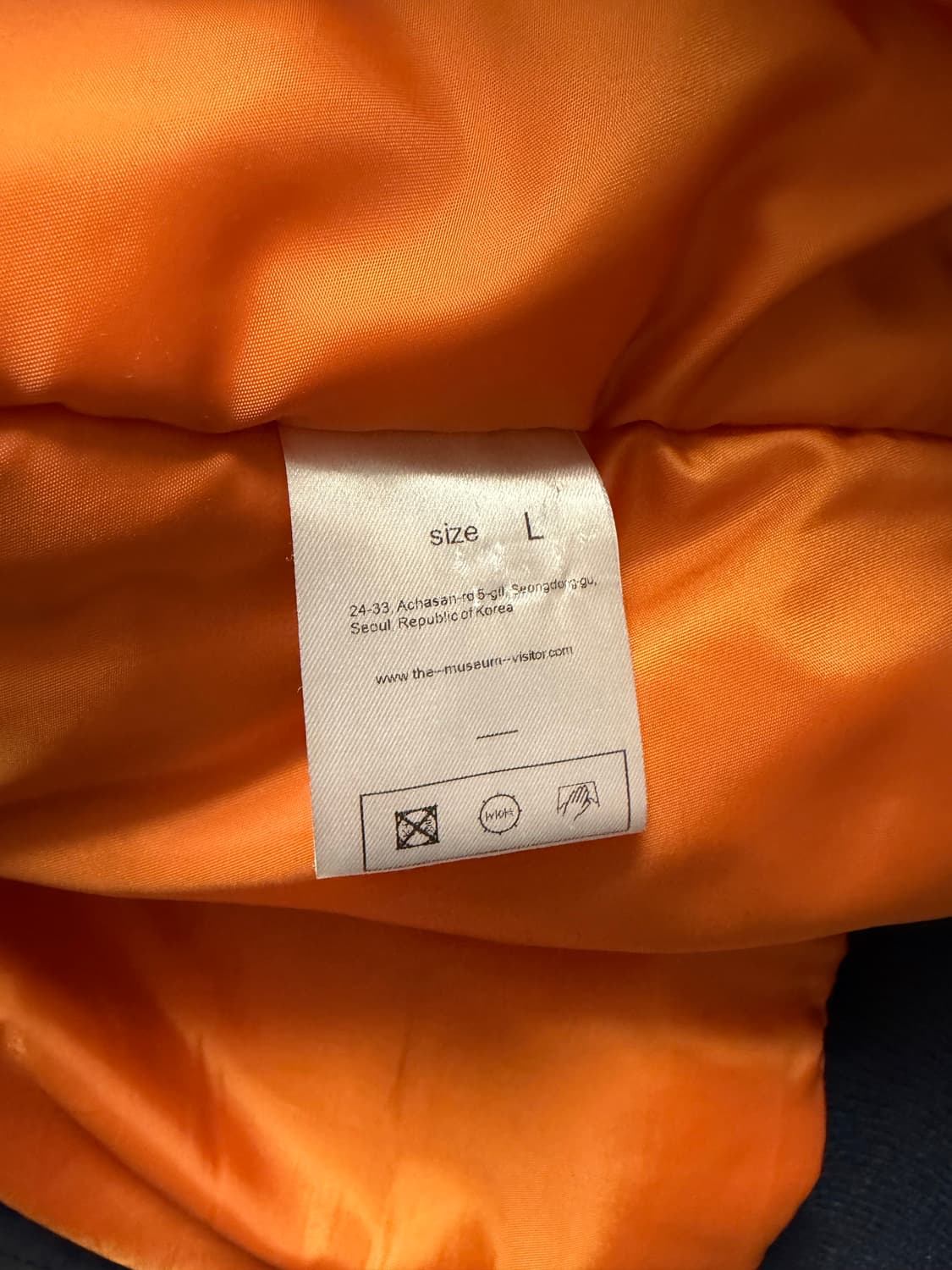 더뮤지엄비지터 플라워쿤스트 봄버 L 사이즈 상품이미지3