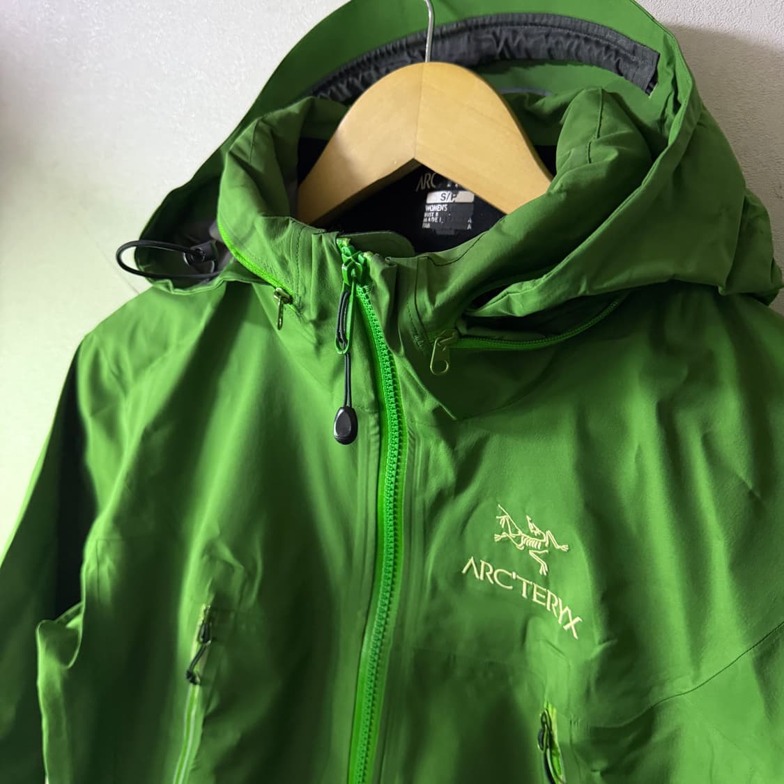 아크테릭스 베타LT 고어텍스 프로쉘 S (66-77) 캐나다 생산 상품이미지1