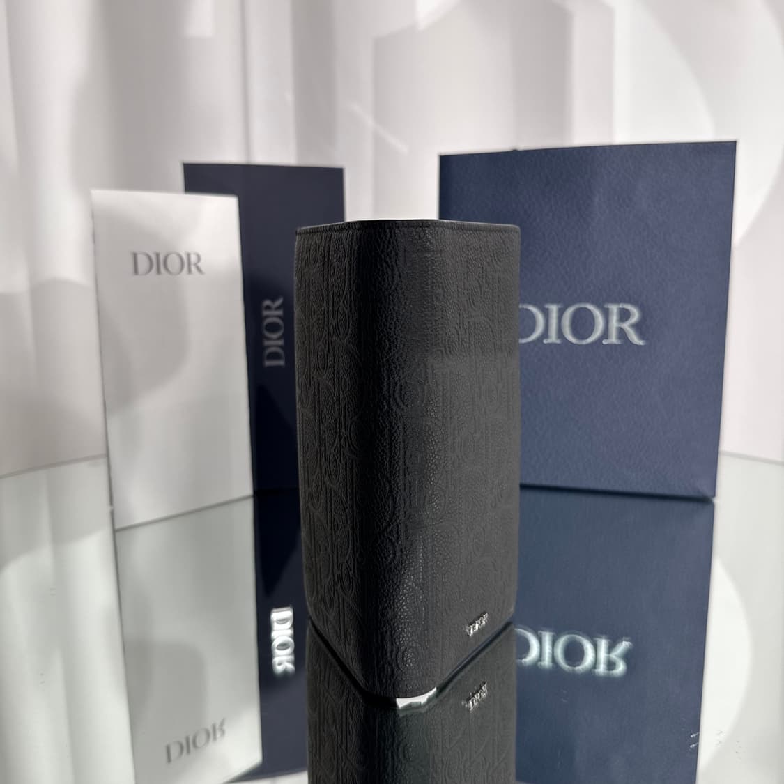 루이비통 오블리크 그래피티 버티컬 장지갑 상품이미지6