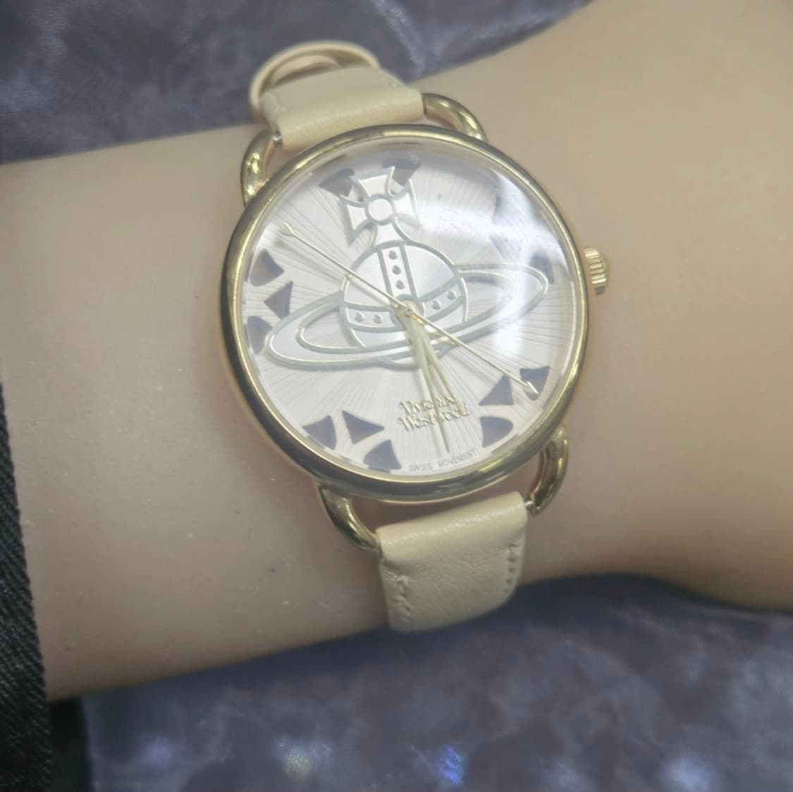 비비안웨스트우드 레든홀 쿼츠 시계 상품이미지4