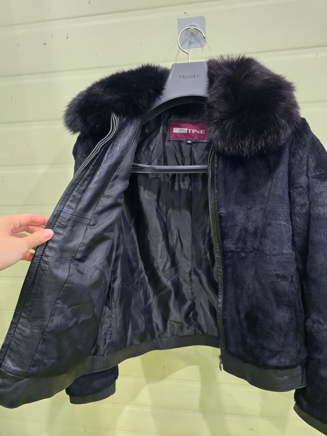 시스틴 여성 블랙 털 자켓 66사이즈 상품이미지3