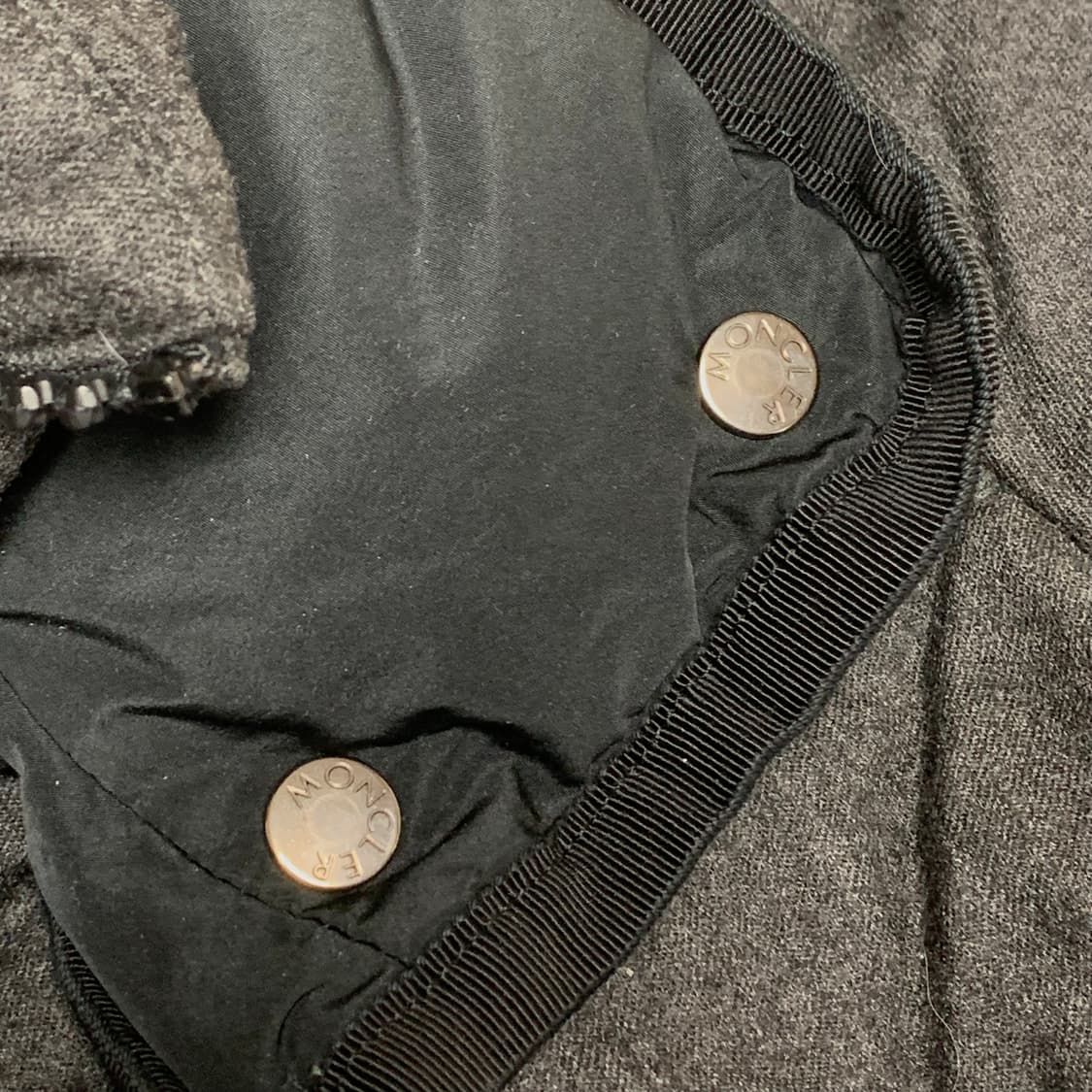 몽클레어 프릴 포인트 패딩 상품이미지4