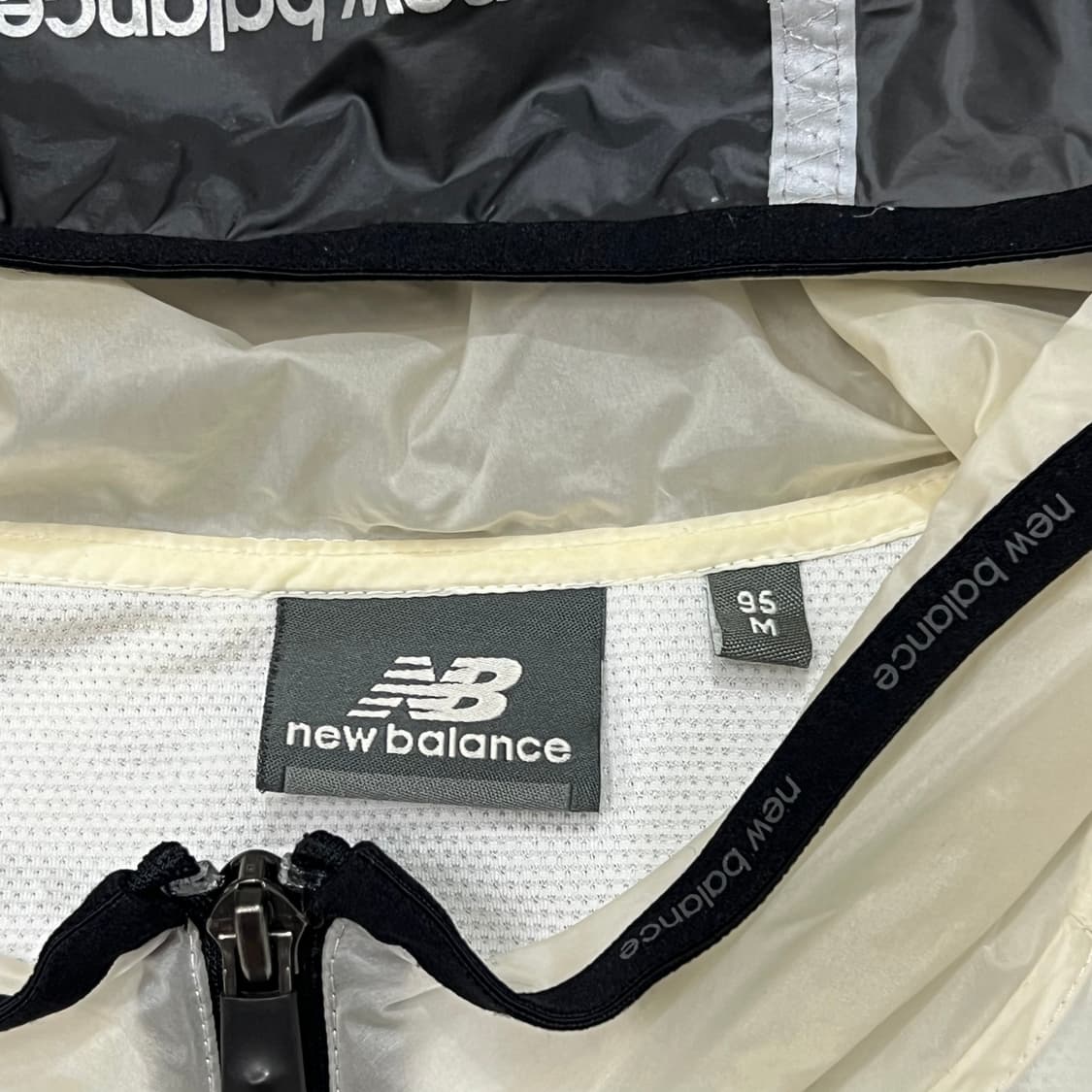 [95] 뉴발란스 경량 바람막이 상품이미지3