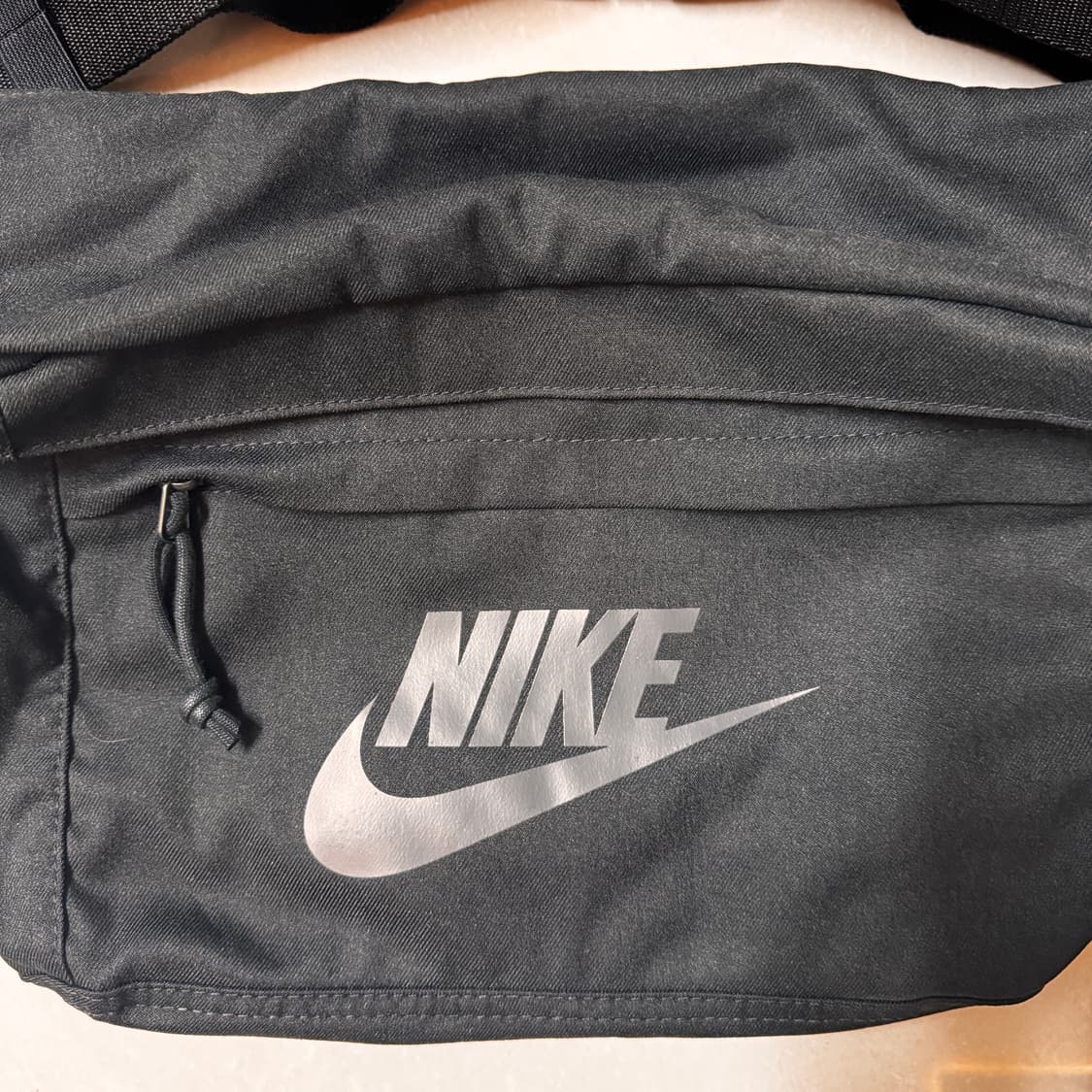 나이키 테크 크로스백 상품이미지3