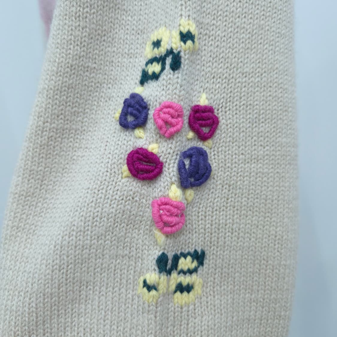 울100 플라워자수 카라 니트 상품이미지7