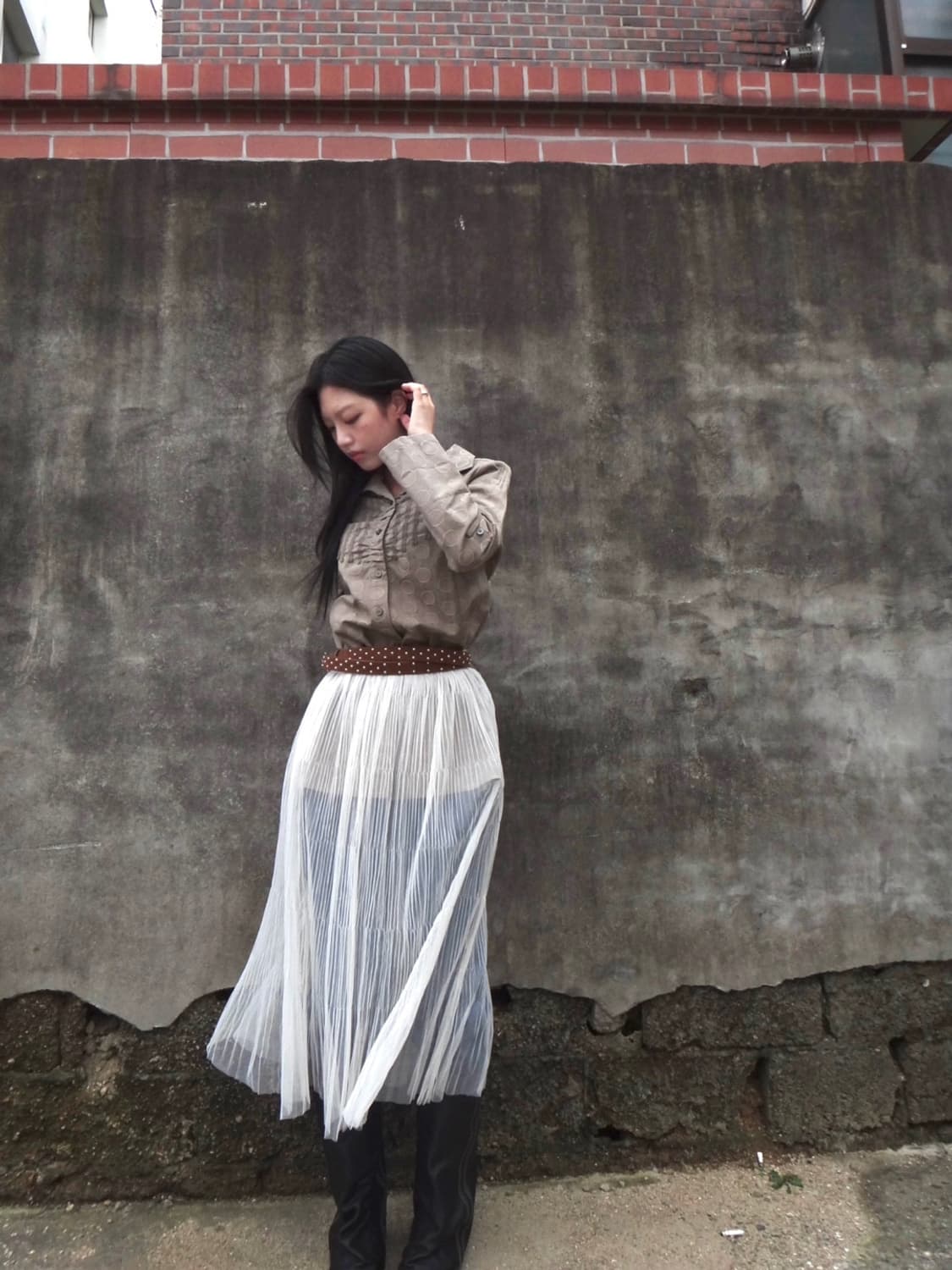Dot frill detailed shirt jacket / brown 상품이미지1