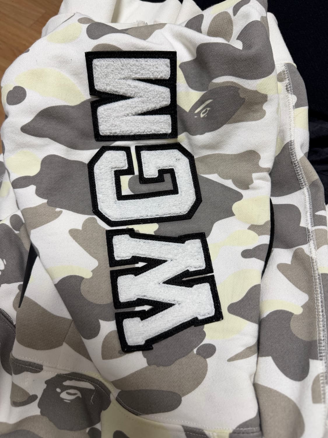 베이프 시티카모 샤크후드집업 상품이미지6