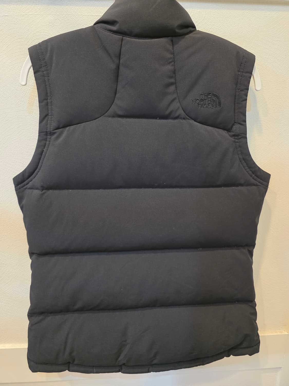 노스페이스 검정 패딩 조끼 상품이미지5