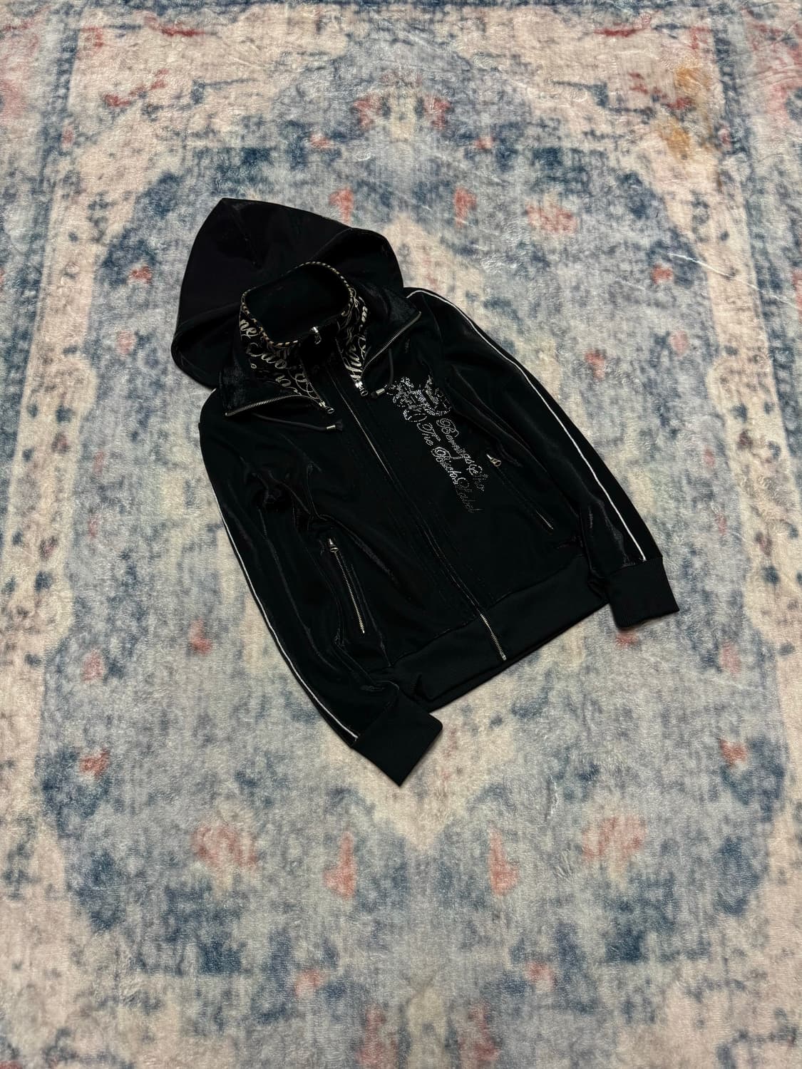 Bernings sho 00s bizz glitter satin hood 상품이미지1