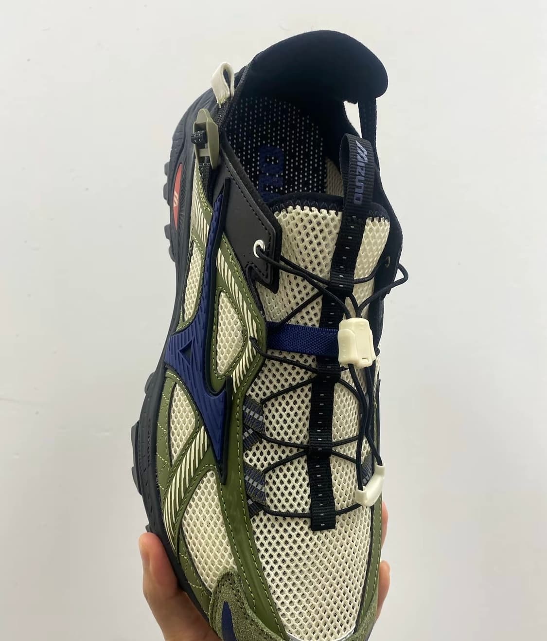 미즈노 레이서 트레일 SE 카키 운동화 상품이미지3