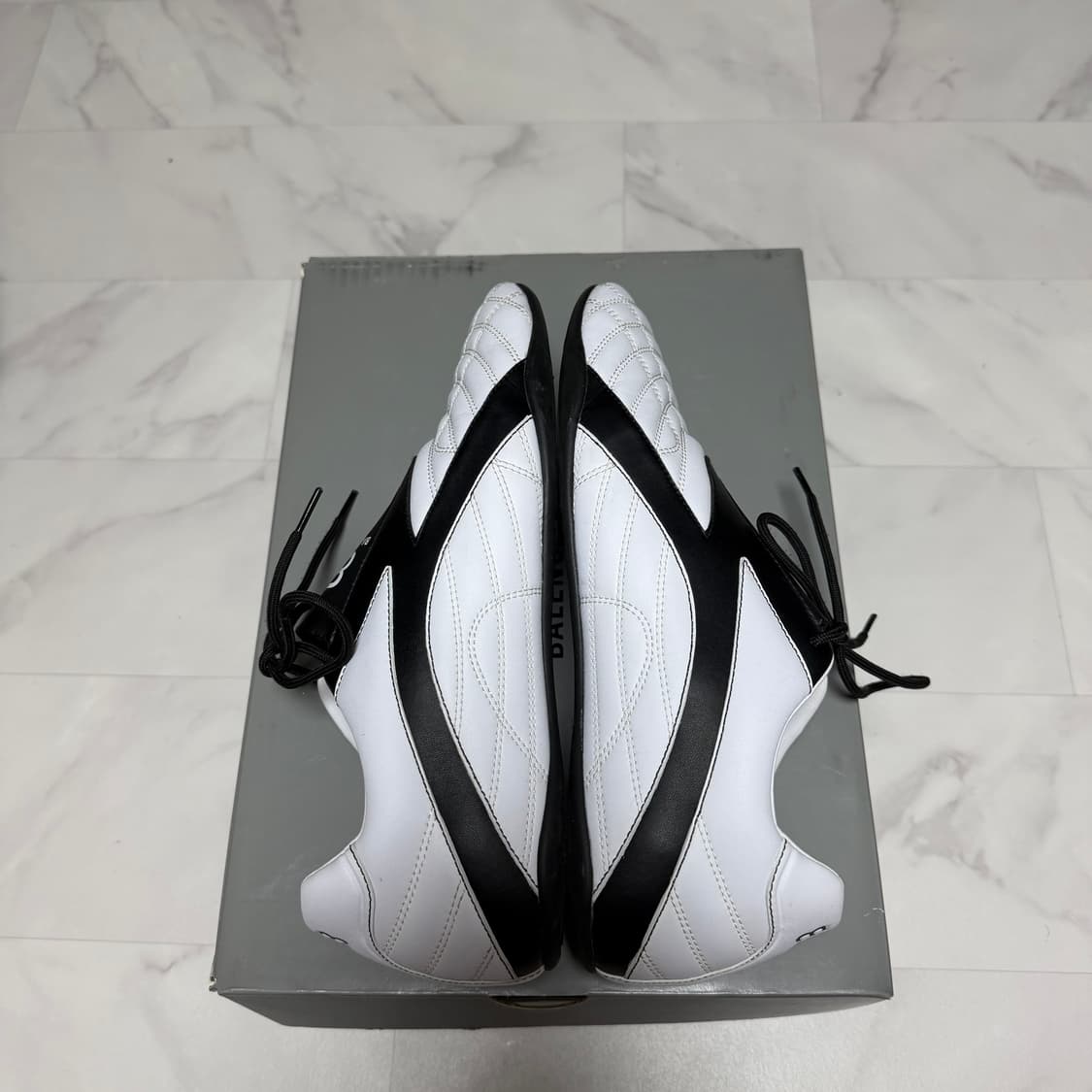 발렌시아가 젠 스니커즈 화이트 44 상품이미지3