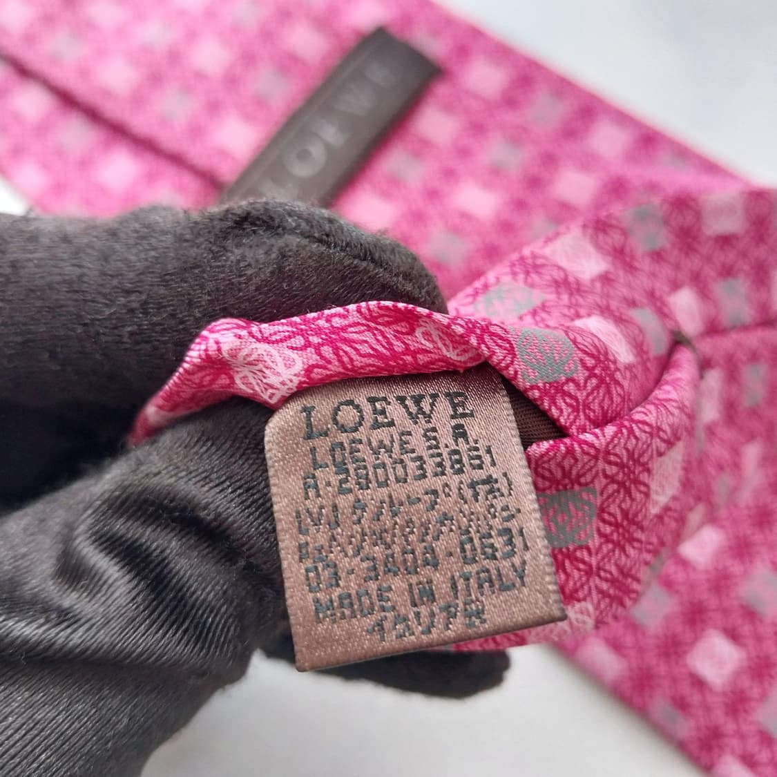 로에베 실크 핑크 패턴 넥타이 9.8cm A+~A등급 K2508
 상품이미지9