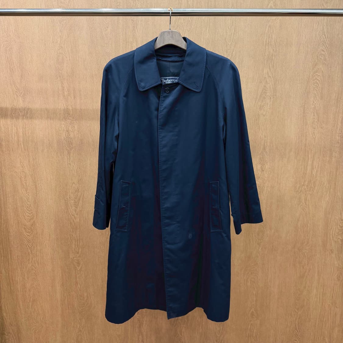 버버리 트렌치 코트 히든 버튼 울 체크 라이너 탈부착 디테일 딥 네이비 상품이미지2
