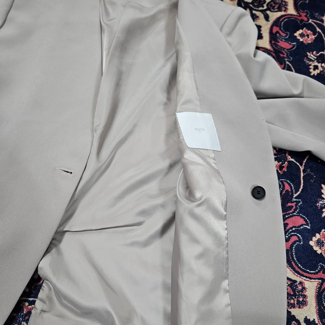 우이(OUIE) 소매 주름 브이넥 버튼 자켓 Free 상품이미지7