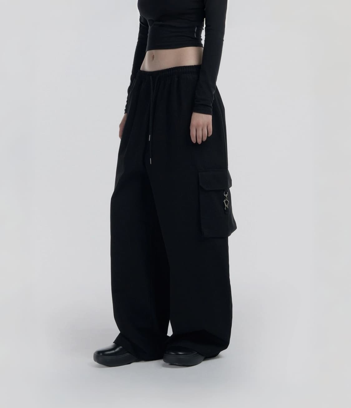 므넴 카고팬츠 블랙 상품이미지1
