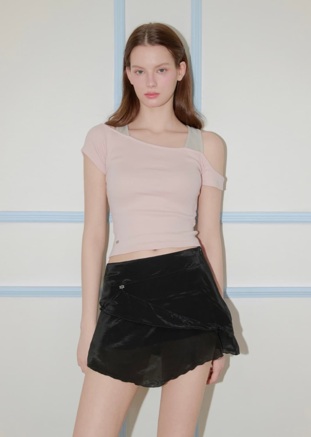 홍영기 키시닝 오프숄더 반팔 티셔츠 상품이미지1