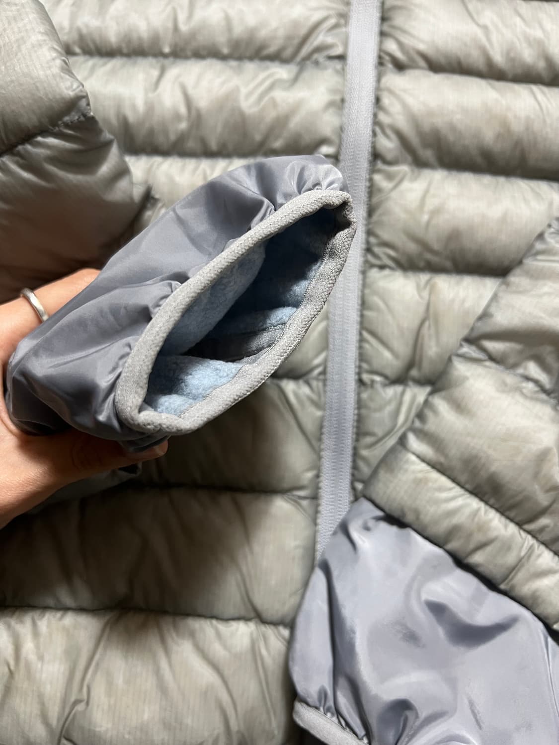 산산기어 서픽스 푸퍼 그레이 24fw  SUFFIX GREY 1사이즈 상품이미지8