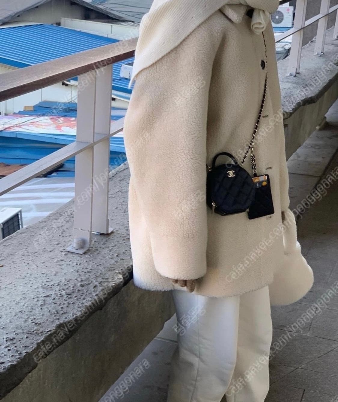 노티드스튜디오 베이지보울 테디 하프코트 무스탕 상품이미지1