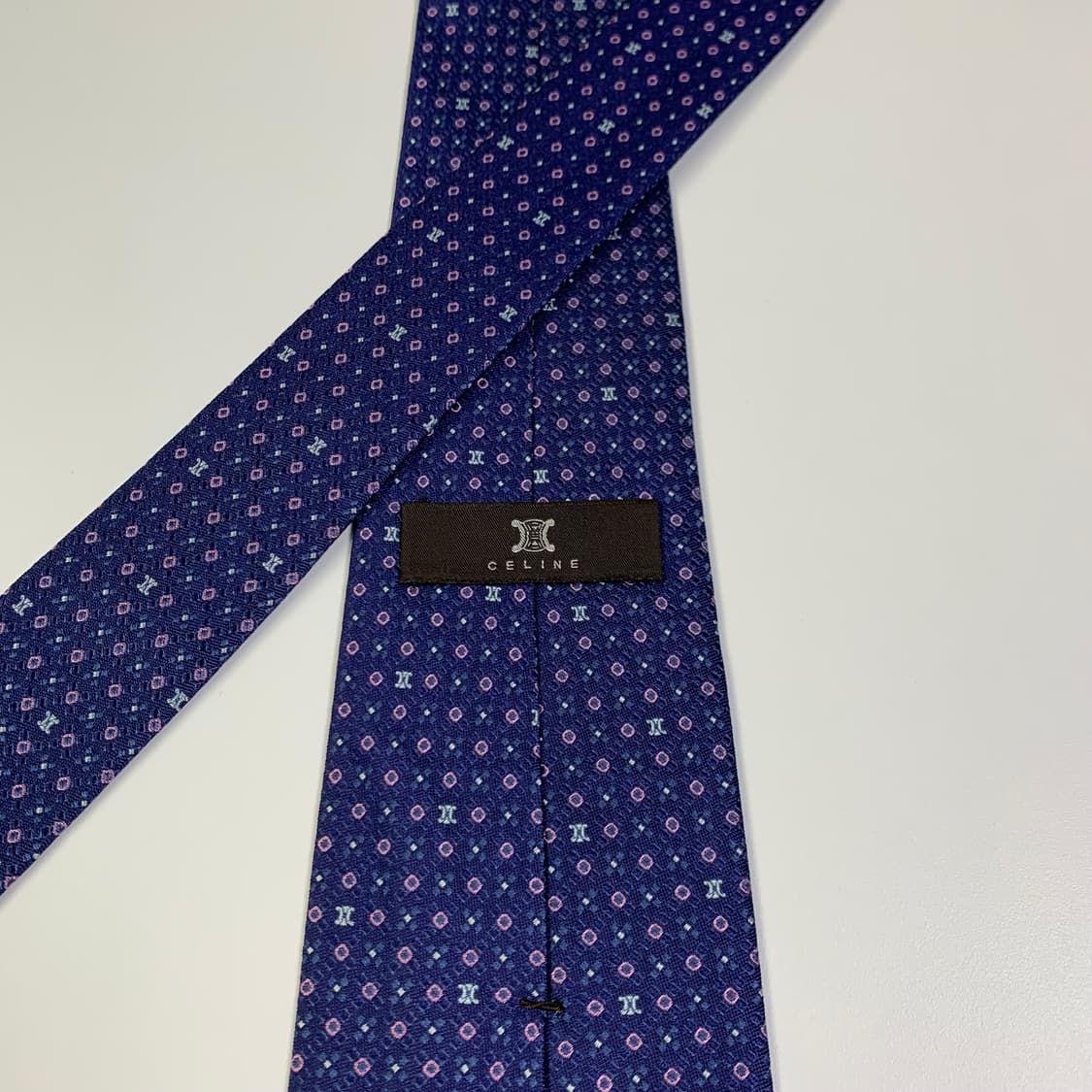 셀린느(CELINE) 명품넥타이 로고플레이 도트패턴 A+등급 8.8cm 상품이미지5
