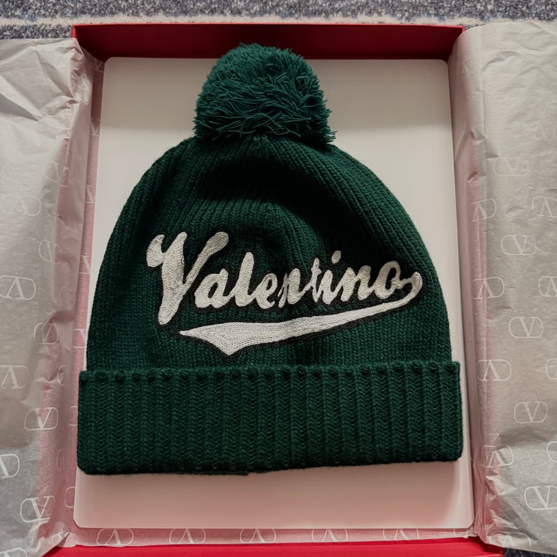 VALENTINO 발렌티노 비니 모자 레터링 로고 그린컬러 상품이미지1