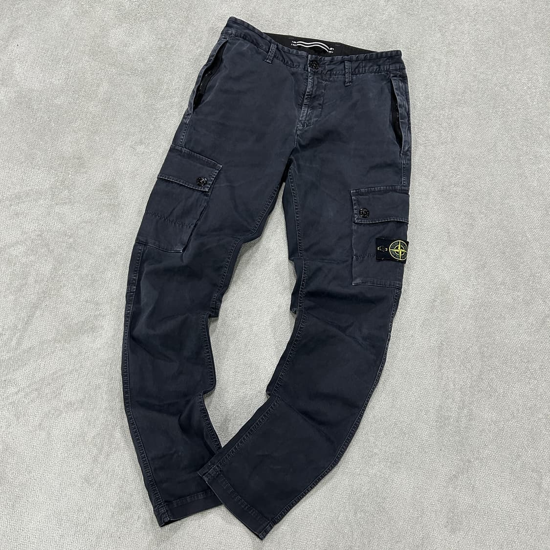 스톤 아일랜드 블랙 신형 카고 바지 L 상품이미지1