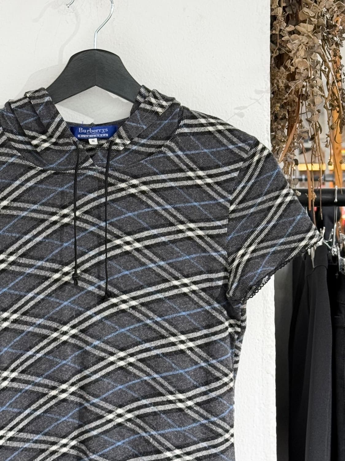 버버리 블루라벨 그레이 체크 후드 하프 티셔츠 상품이미지3