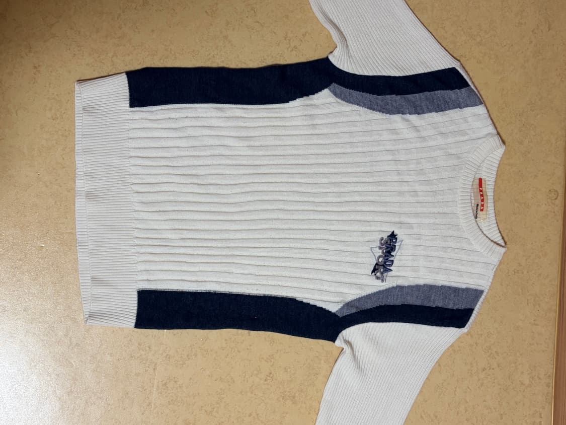 프라다 니트 판매합니다 상품이미지1