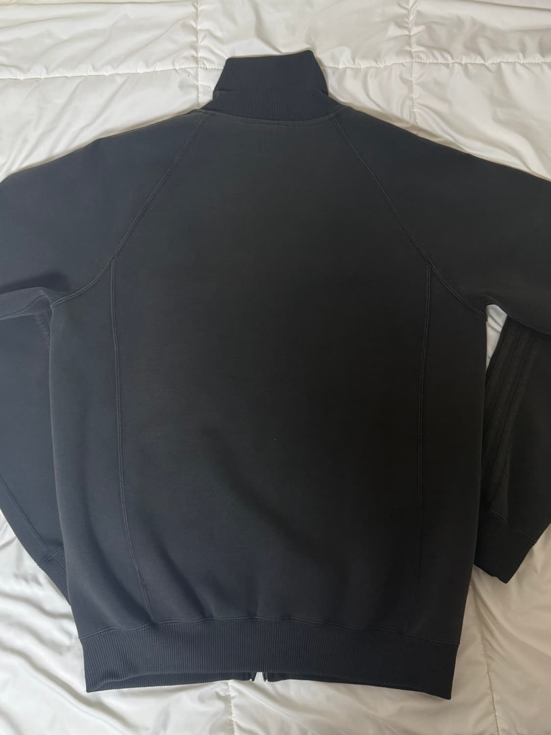 떠그 클럽 x 아디다스 트랙탑 상품이미지2