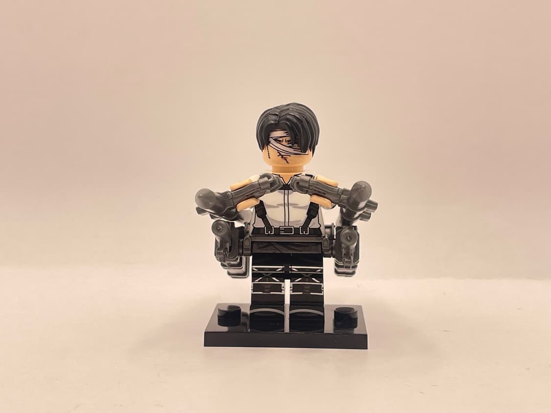 진격의 거인 피규어 리바이 아커만(배송비 포함 가격) 상품이미지2