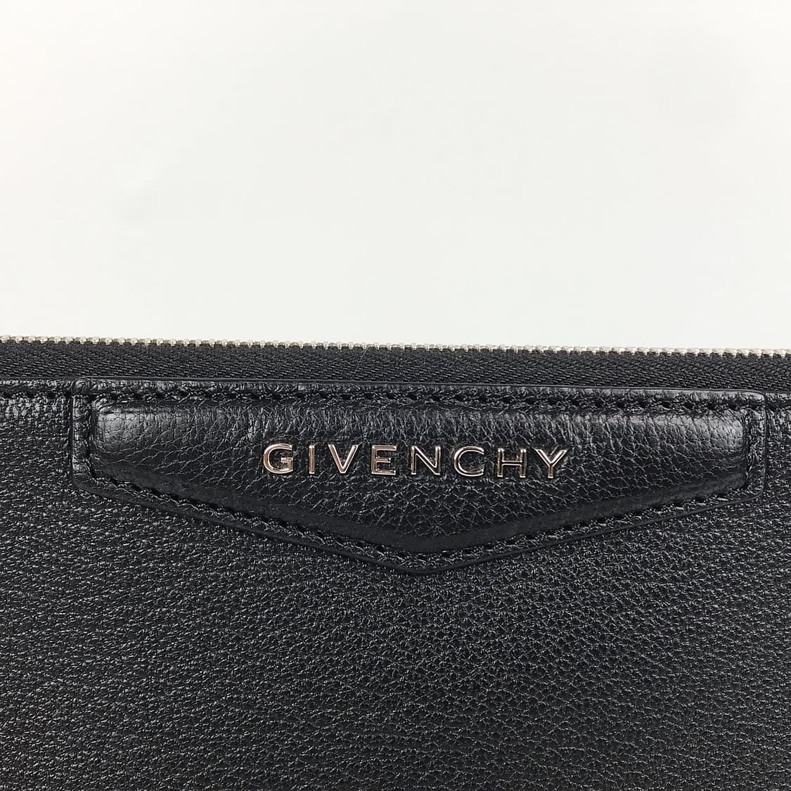 지방시 Givenchy 안티고나 미듐 클러치백 상품이미지2