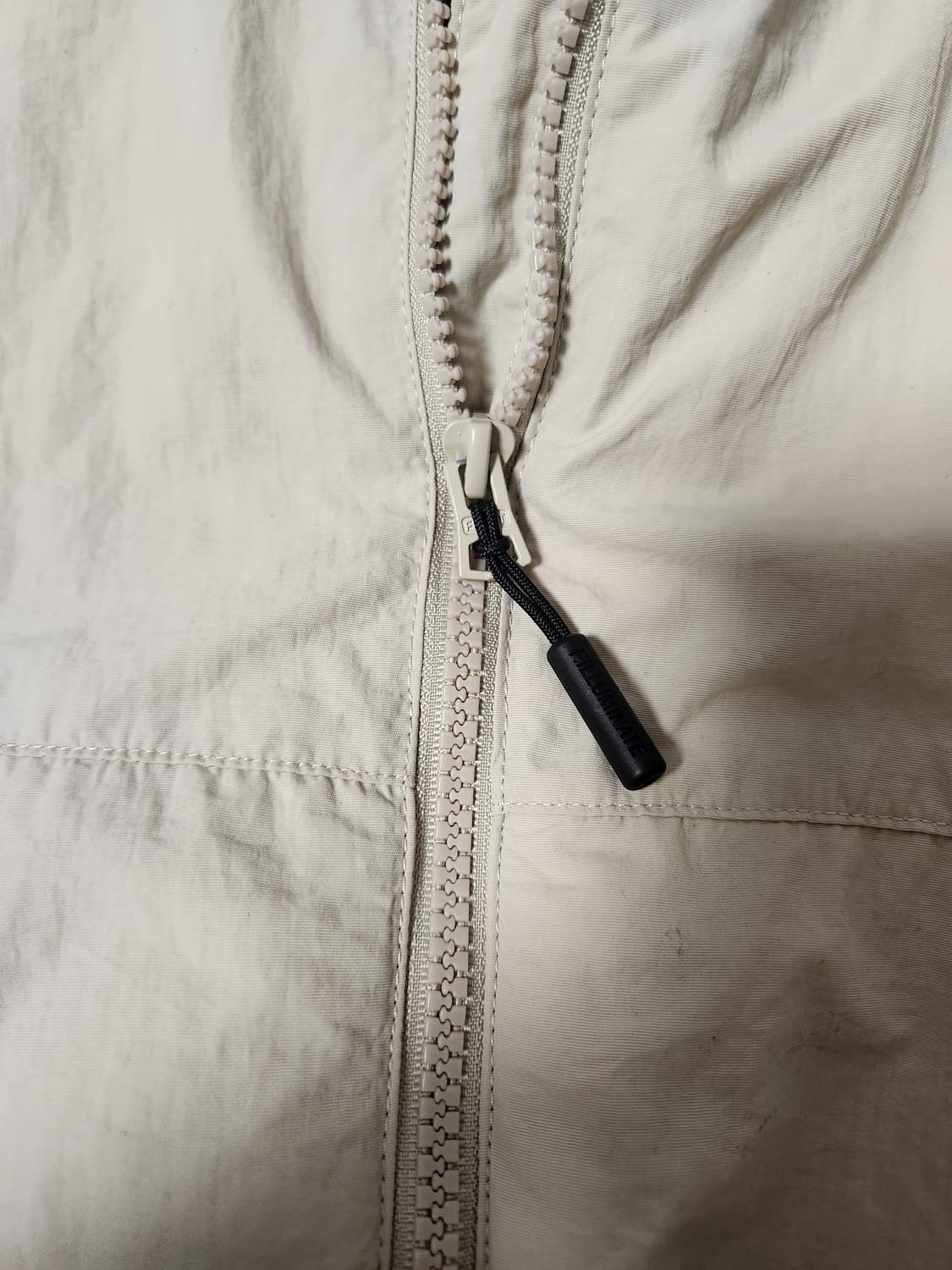 필루미네이트 오버핏 패딩점퍼 xl

새상품처럼 오염 하자없이 깨끗해요 ^ 상품이미지4