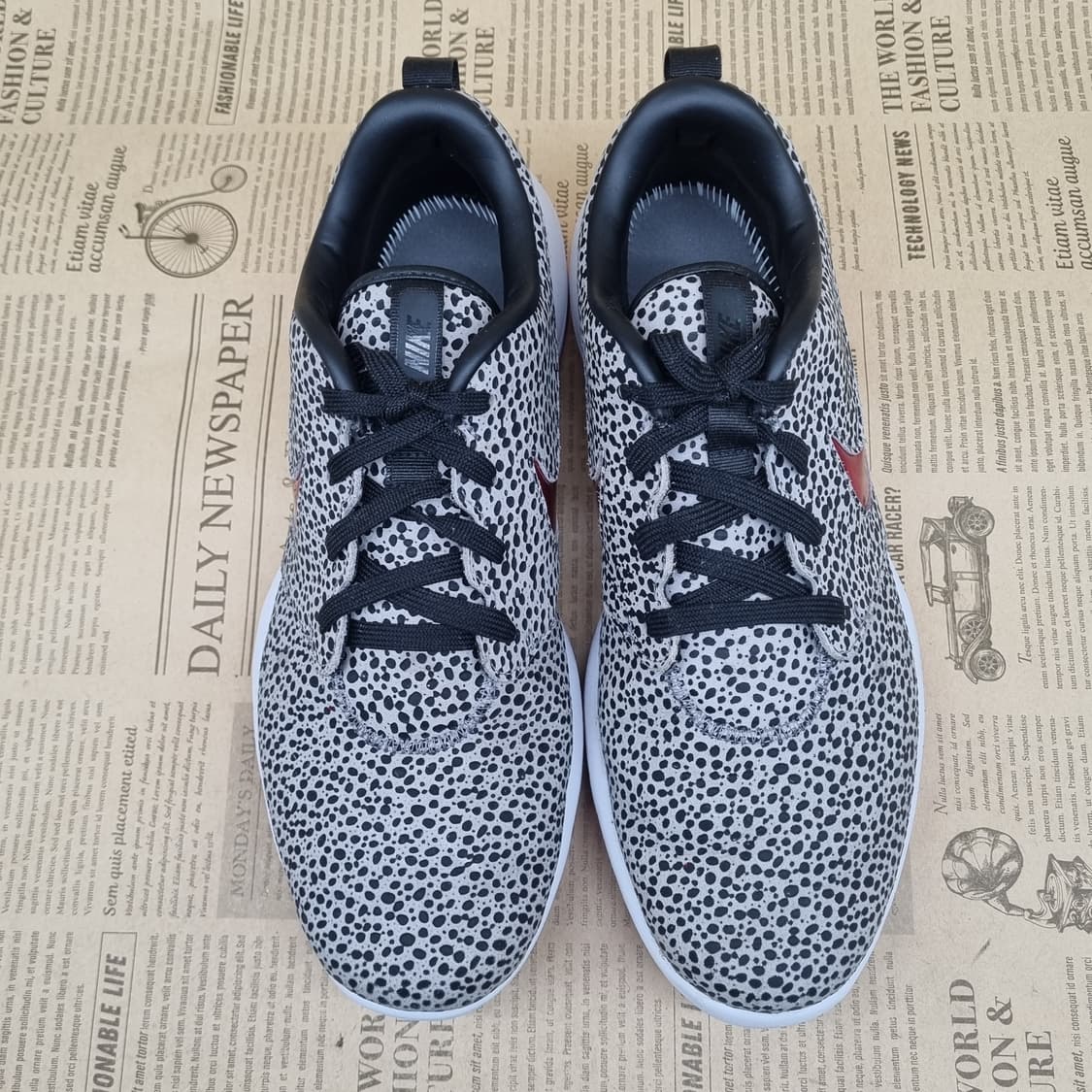 나이키 로쉬G 투어 사파리 남성골프화270 상품이미지2