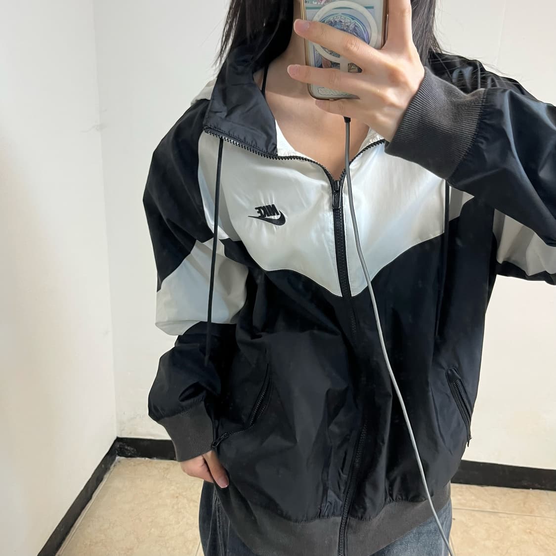 Nike Black White Windrunner Jacket 상품이미지3