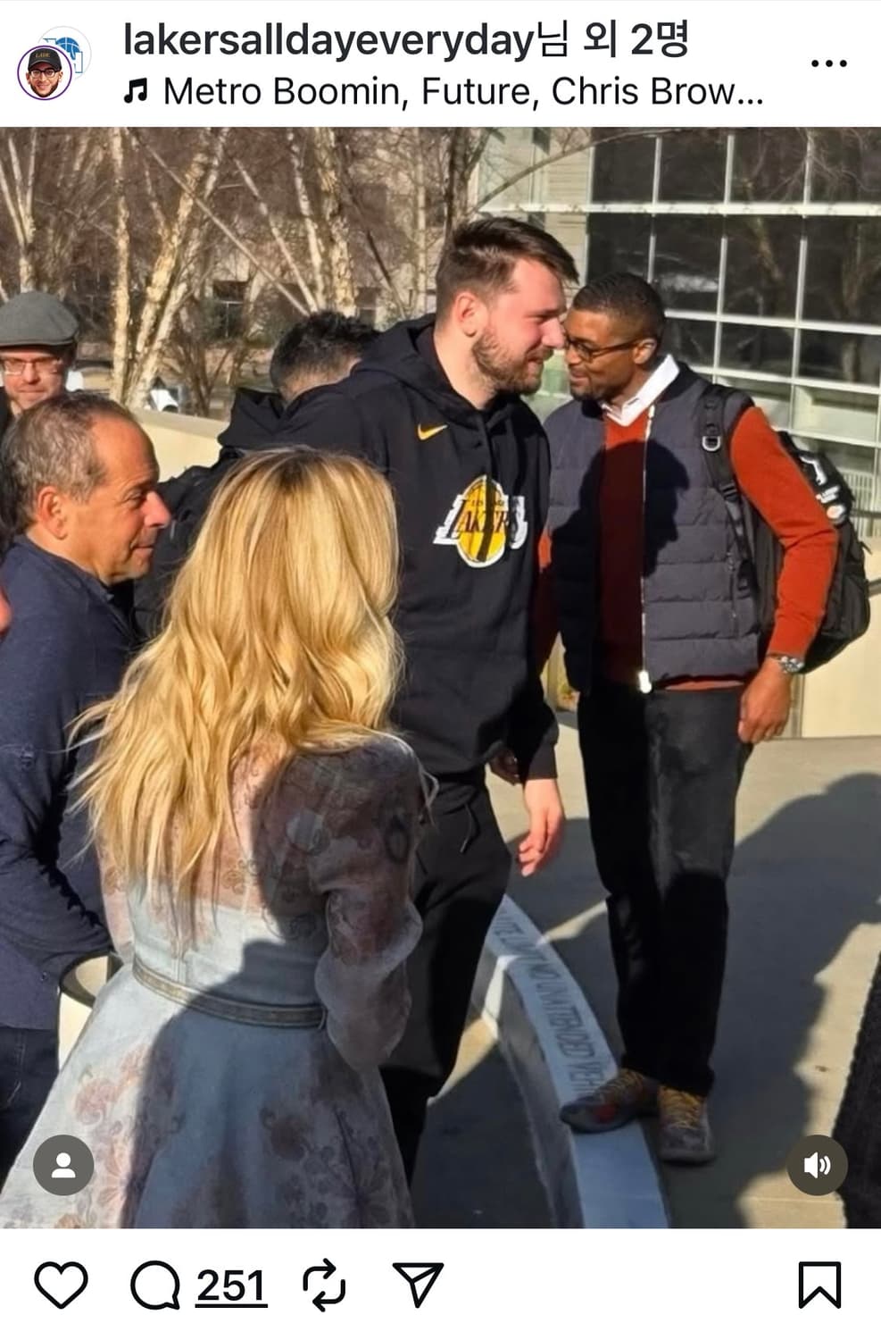 나이키 레이커스 로고 후드티 상품이미지1