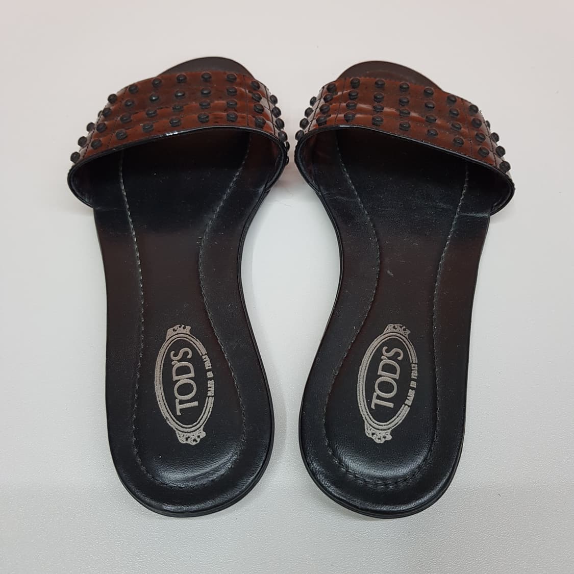 토즈 TODS 스터드 페이턴트 레더 슬라이드 샌들 36.5사이즈 상품이미지4